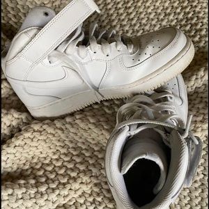 Size W8 Nike Air Force 1’s